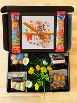 Kinder Paas Box | Box met verschillende (chocolade) snoepjes | Paaskaart 'Best Wishes' met geheime boodschap | Mystery Card | Verrassingsbox Pasen
