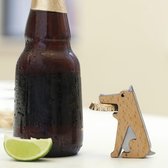 Kikkerland Flesopener - Voor bierflessen en glazen flesjes - Roestvrij staal - Beukenhout - In de vorm van een hond - Van roestvrij staal en beukenhout - Magnetisch