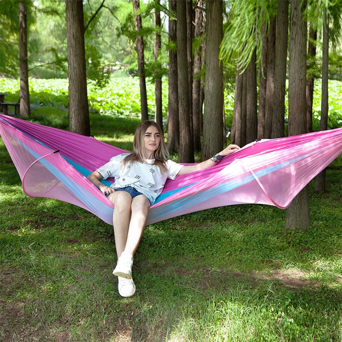 Draagbare outdoor camping volautomatische nylon parachutehangmat met klamboes, afmeting: 290 x 140 cm (roze blauw)