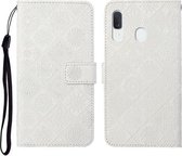 Voor Samsung Galaxy A20 / A30 etnische stijl reliëf patroon horizontale flip lederen tas met houder & kaartsleuven & portemonnee & lanyard (wit)