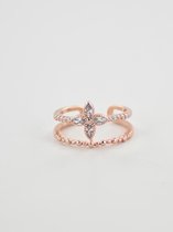 Ring klassieke bloem met CZ steentjes rose kleur