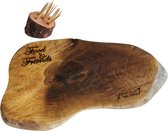 Borrelplank - Tapasplank - Serveerplank "FOOD & FRIENDS " 29 cm | Olijfolie geolied | Met Prikker houder "PorcUpine" gemaakt van een boomstammetje c.a 5 cm Ø | 100% natuurlijk & ha