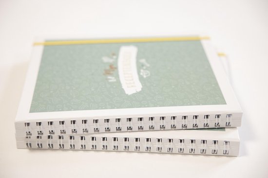 Maan Amsterdam Receptenboek - Invulboek om 80 recepten in te schrijven - Inclusief stickervel en bewaarenvelop