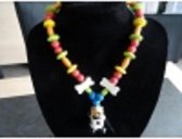 Houten kralenketting met een hond als hanger
