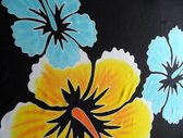 hamamdoek, pareo, sarong, wikkelrok handgeschilderd figuren bloemen patroon lengte 115 cm breedte 165 kleuren zwart blauw geel oranje wit.