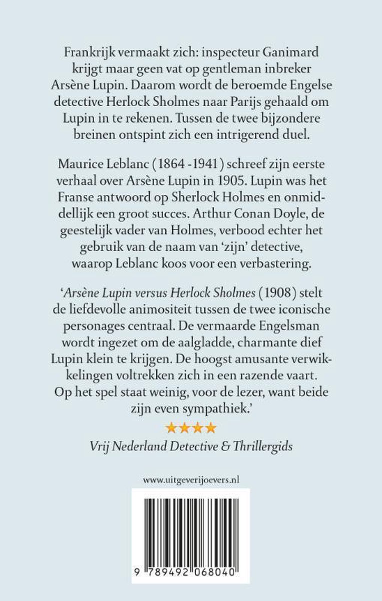 Boekomslag met tekst, met een barcode onderaan en een titel met sterren.