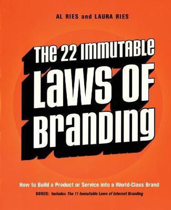 Boek cover 22 Immutable Laws Of Branding van Laura Ries (Paperback)