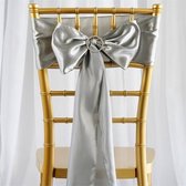 2x Bruiloft stoel decoratie zilveren strik - Huwelijk stoel versiering voor bruidspaar