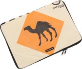 Laptophoes 15 Inch van Gercecyclede Cementzakken - Manoa Kameel Oranje