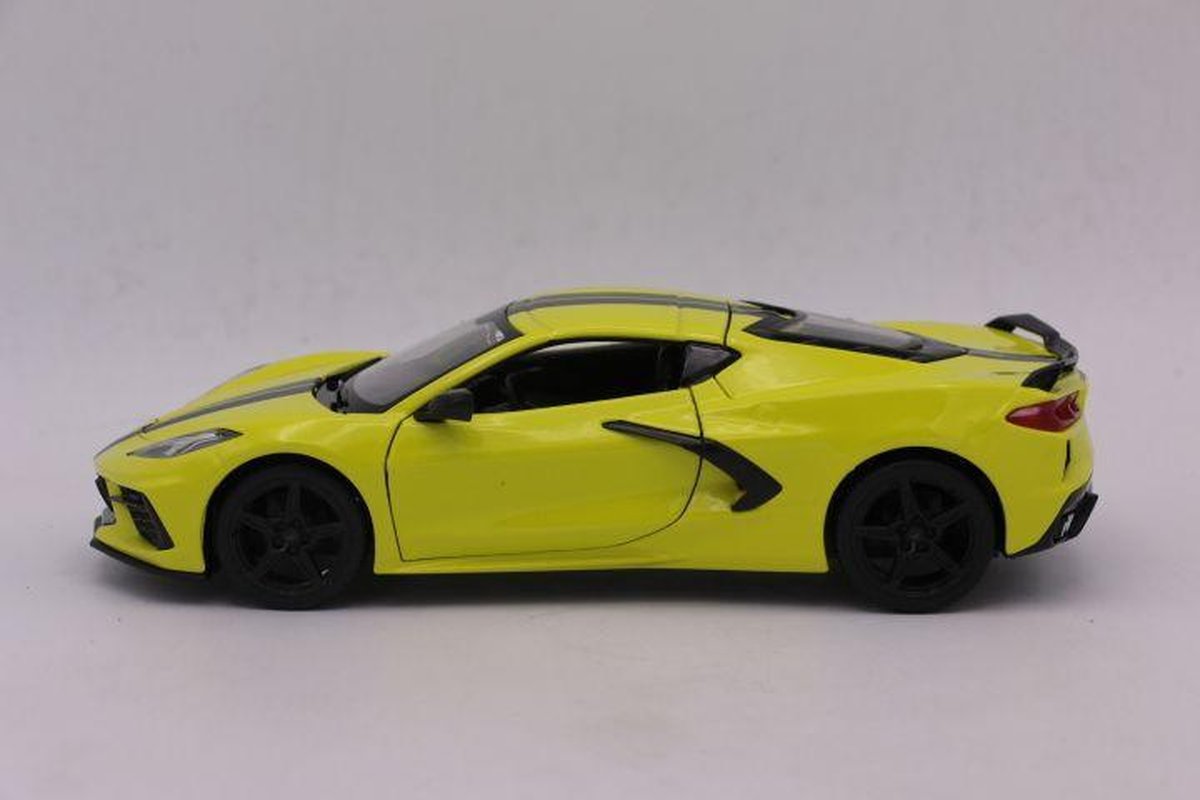 Maisto CHEVROLET CORVETTE C8 2020 geel/zwart schaalmodel 1:24 - Maisto