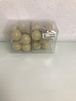 Kerstballenslingers - twee stuks - goud - tien ballen - met batterijen
