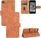 Voor iPod Touch 6 & 5 Effen Kleur Huidgevoel Magnetische Gesp Horizontale Flip Kalfsstructuur PU Lederen Case met Houder & Kaartsleuven & Portemonnee (Bruin)