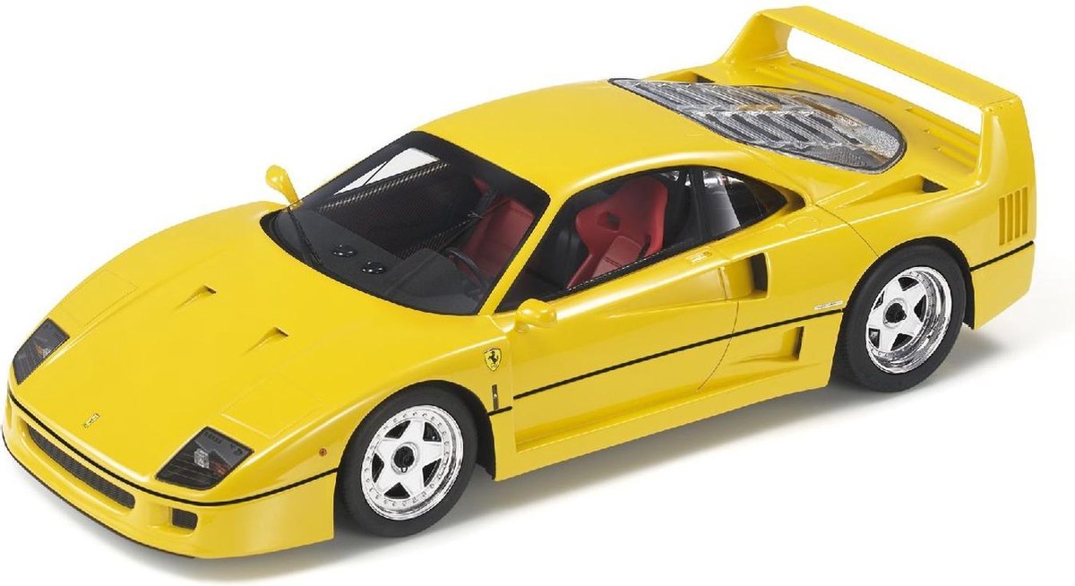 De 1:18 Diecast modelauto van de Ferrari F40 van 1987 in Yellow.This model is begrensd door 500 stuks. De fabrikant van het schaalmodel is TopMargues.Dit model is alleen online beschikbaar