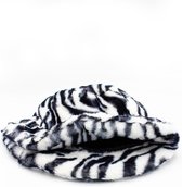 Dazzling & Hypnotic ZEBRA DIVA Faux Fur BUCKET HAT | Imitatie bonthoed - winterhoed - zwart wit