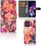 Flipcase Geschikt voor Motorola Moto G54 Telefoon Hoesje Cadeau voor Moeder Bosje Bloemen