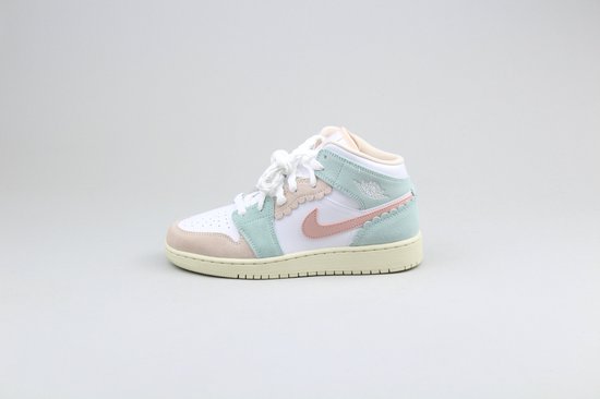 nike mid pastel