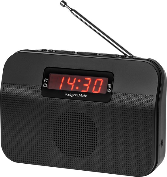 Zwarte Krüger&Matz radio met rode digitale tijdsaanduiding 14:30 en uittrekbare antenne, zijaanzicht.