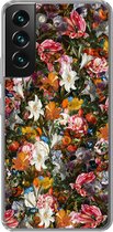 Geschikt voor Samsung Galaxy S22 hoesje - Bloemen - Vlinder - Design - Kunst - Abstract - Schilderij - Oude meesters - Siliconen Telefoonhoesje