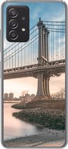 Geschikt voor Samsung Galaxy A53 5G hoesje - New York - Rivier - Bridge - Siliconen Telefoonhoesje