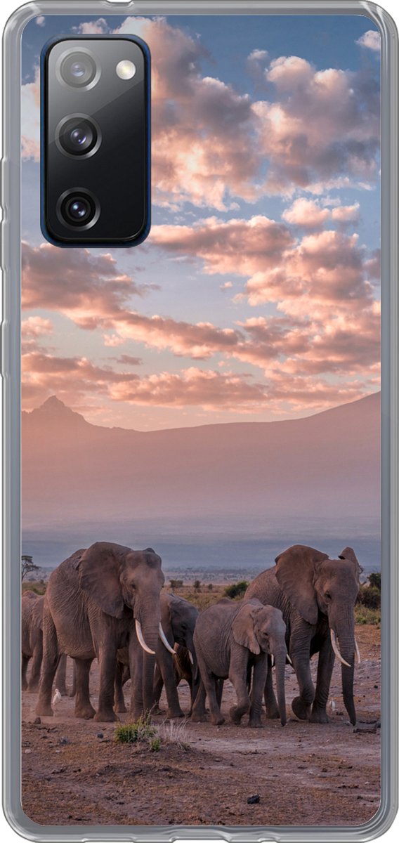 Telefoonhoesje Geschikt voor Samsung Galaxy S20 FE hoesje - Olifant - Dieren - Avond - Landschap - Savanne - Siliconen Telefoonhoesje Telefoonhoesje