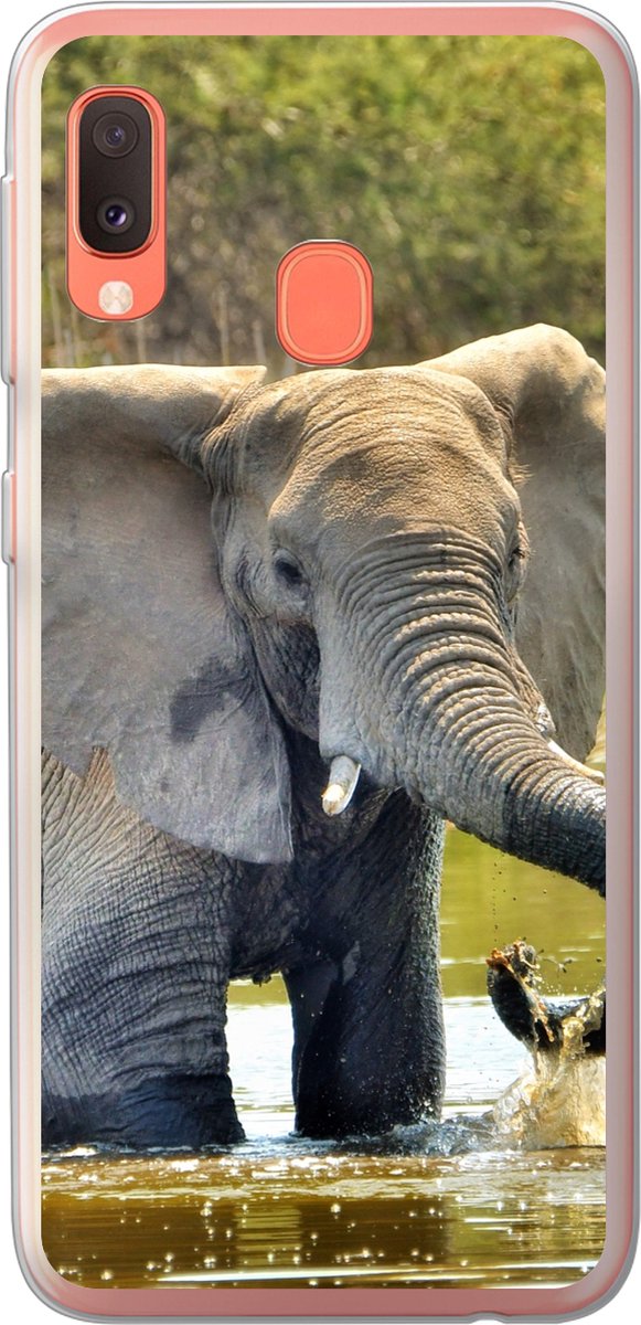 Telefoonhoesje Geschikt voor Samsung Galaxy A20e hoesje - Olifant - Water - Dieren - Natuur - Siliconen Telefoonhoesje Telefoonhoesje