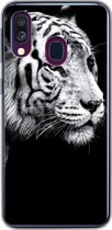 Geschikt voor Samsung Galaxy A40 hoesje - Studio shot witte tijger op zwarte achtergrond in zwart-wit - Siliconen Telefoonhoesje