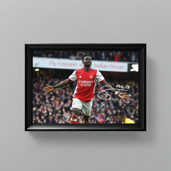 Bukayo Saka Ingelijste Handtekening – 15 x 10cm In Klassiek Zwart Frame – Gedrukte handtekening – Arsenal FC - Voetbal