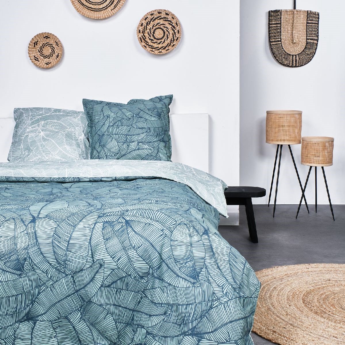Tweepersoonsbeddengoed met bloemenprint KALI CATALINA - Blauw - 220x240 cm