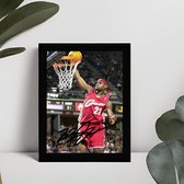 Lebron James Kunst - Gedrukte handtekening - 10 x 15 cm - In Klassiek Zwart Frame - NBA - Basketbal - Cleveland Caveliers - Rookie - Dunk