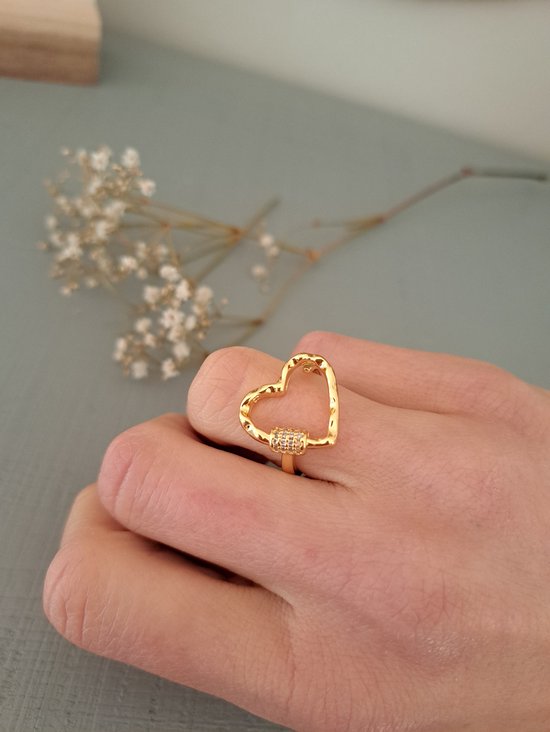 By_Evelien Hartjes Ring - Verstelbaar - Luxe - Plated gold - Statement - Kristal - Valentijns cadeau - Cadeau voor vrouw - Liefde