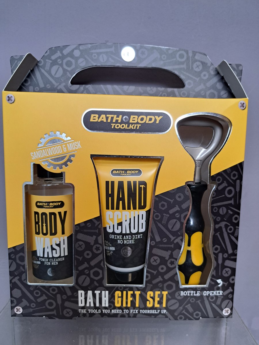 Goedkoopste grappig geschenk voor mannen - leuk kado- body wash - hand scrub -fles opener - bath gift set - sandelhout - musk - vegan