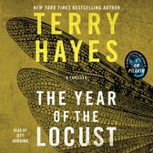 Boekomslag van "The Year of the Locust" door Terry Hayes. Achtergrond van een vleugel van een insect met gele tekst.