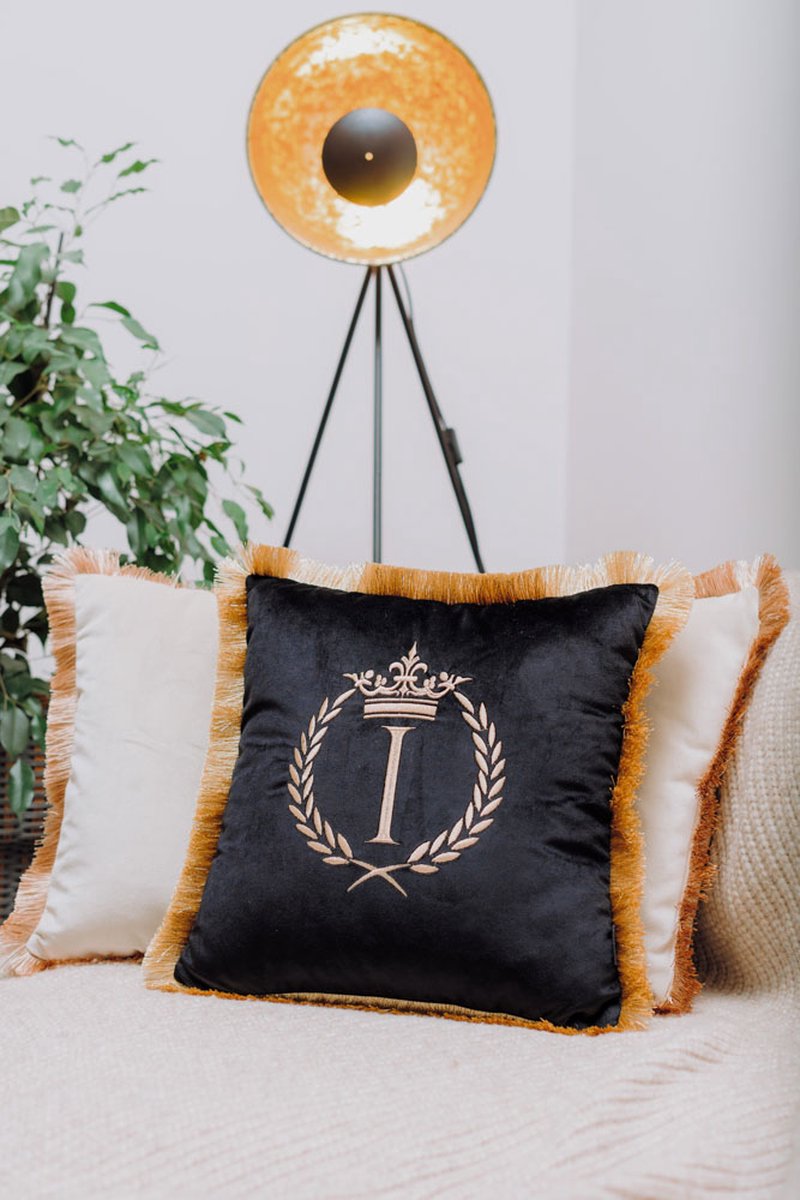 Embroidered pillow / personalised pillow / monogram pillow / decorative cushion 40x 40 black velvet letter I
