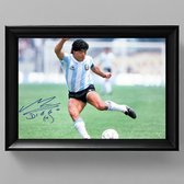 Diego Maradona Ingelijste Handtekening – 15 x 10cm In Klassiek Zwart Frame – Gedrukte handtekening – Argentijns Elftal - FC Barcelona - Voetbal - Football Legend