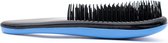 Mini brosse Intirilife Hairbrush bleue - 15 x 6,5 x 3,5 cm - Brosse démêlante pour démêler les cheveux secs et mouillés avec poils en plastique Pratique à emporter dans le sac à main et en voyage