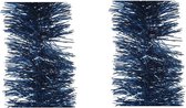 2x stuks kerstslingers donkerblauw 10 cm breed x 270 cm - Guirlande folie lametta - Donkerblauwe kerstboom versieringen