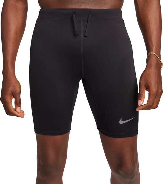 Nike fast dri-fit tight in de kleur zwart.
