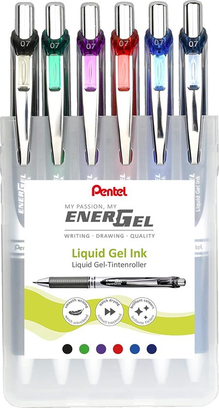 Zes Pentel EnerGel pennen in de kleuren zwart, groen, paars, rood, blauw en donkerblauw, met zilverkleurige clips en dopjes, in een doorzichtige houder.