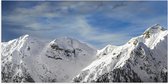 Poster Glanzend – Bergen - Sneeuw - Wolken - 100x50 cm Foto op Posterpapier met Glanzende Afwerking