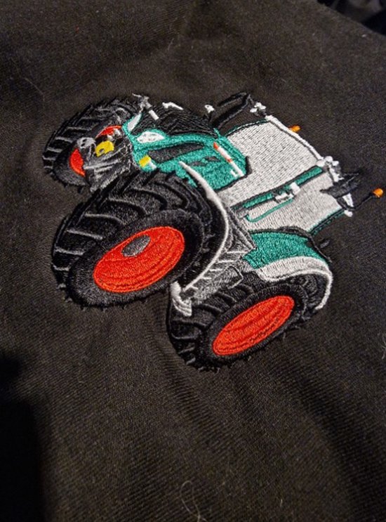 sweat à capuche zippé pour enfants brodé tracteur Fendt noir taille 110/116