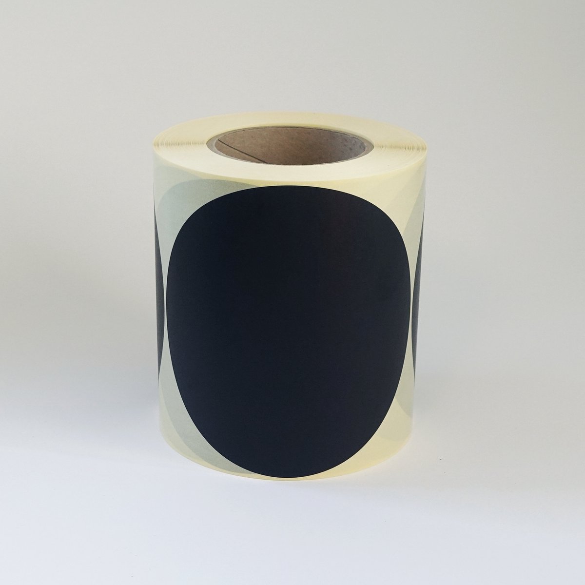 Blanco Stickers op rol 150mm rond - 500 etiketten per rol - Zwart