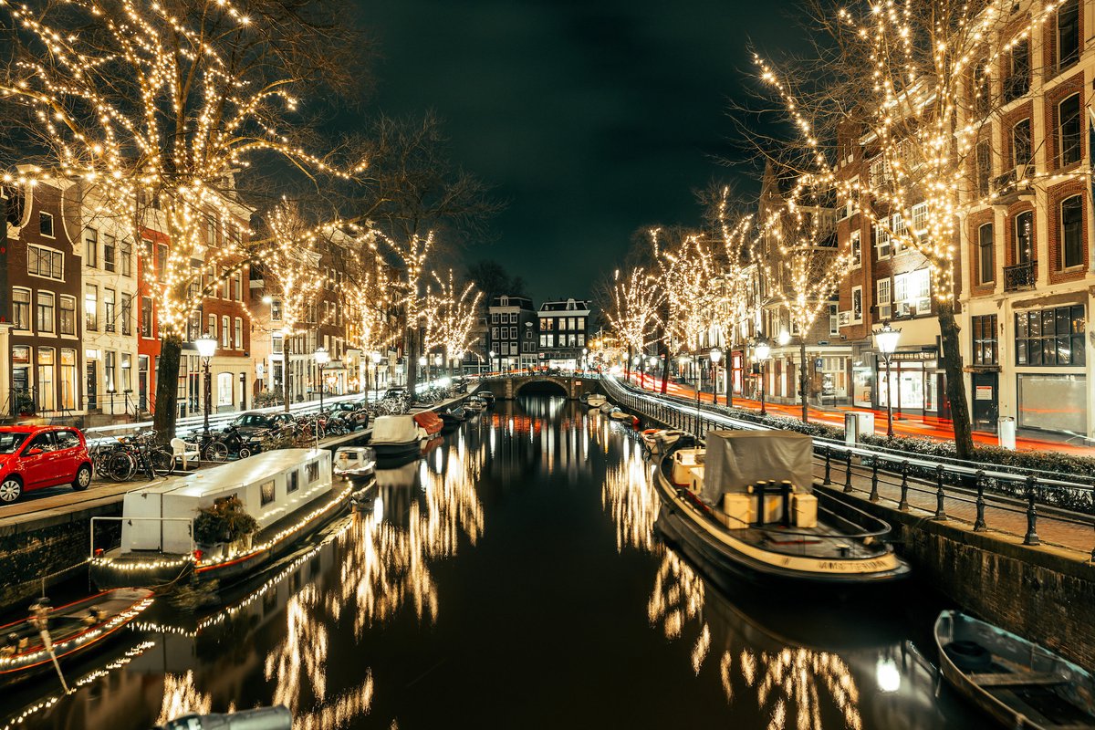 karo-art Poster - Amsterdamse Gracht in de Nacht, Sfeerbeeld Amsterdam, Premium Print, snel in huis Multikleur