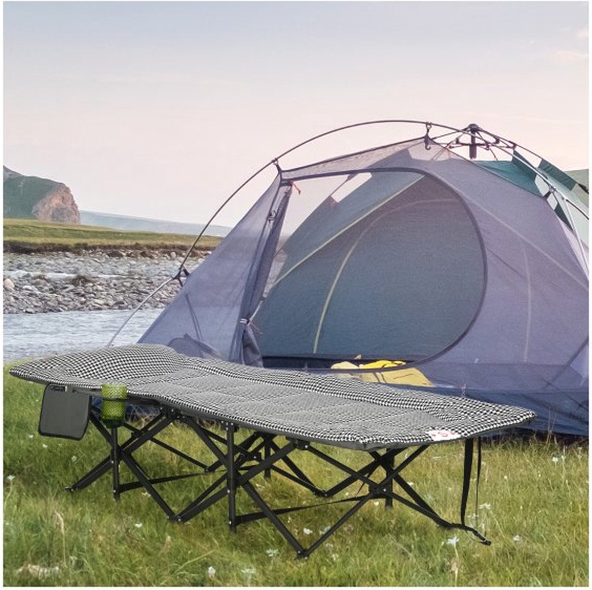 Campingbed in het veld, campinglounder met tas, vouwbed met bekerhouder, voor zwembad, balkon, tot 120 kg, zwart, 68 x 186 x 48 cm