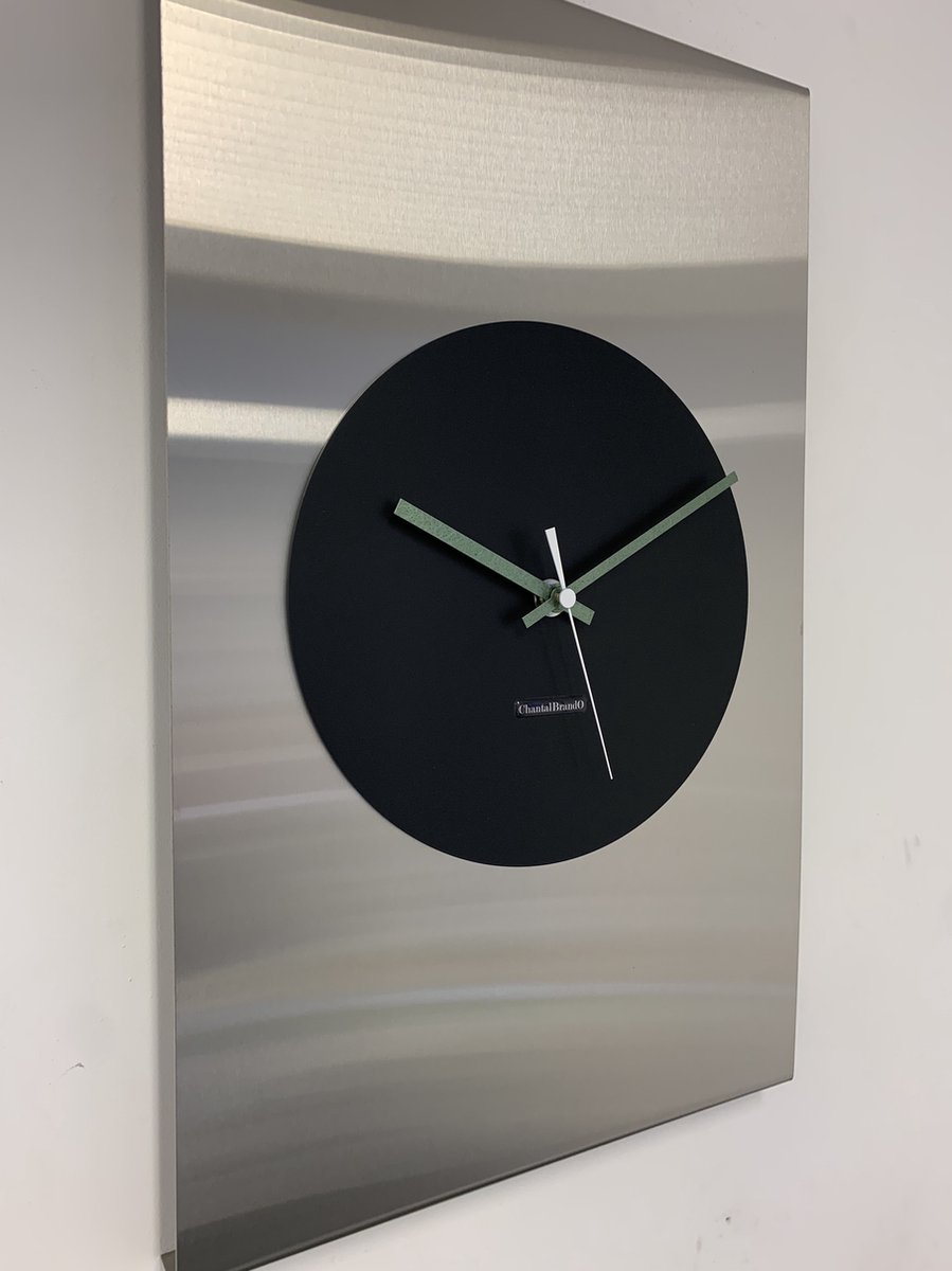 Wandklok CHANTALBRANDO -- NEW JERSEY -- SILVER & BLACK -- MODERN DESIGN
