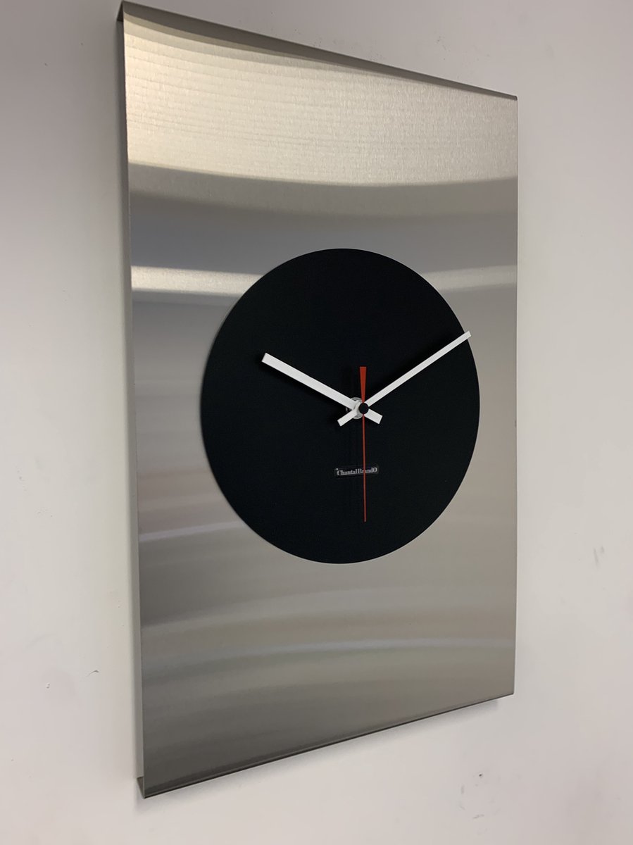 Wandklok CHANTALBRANDO -- NEW JERSEY -- SILVER & BLACK -- MODERN DESIGN