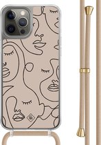 Casimoda® hoesje met beige koord - Geschikt voor iPhone 12 Pro - Abstract Faces - Afneembaar koord - TPU/polycarbonaat - Bruin/beige