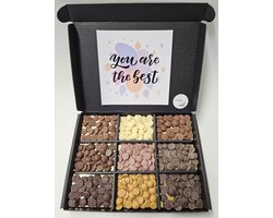 Chocolade Callets Proeverij Pakket met Mystery Card 'You are the Best' met persoonlijke (video) boodschap | Chocolademelk | Chocoladesaus | Verrassing box Verjaardag | Cadeaubox | Relatiegeschenk | Chocoladecadeau