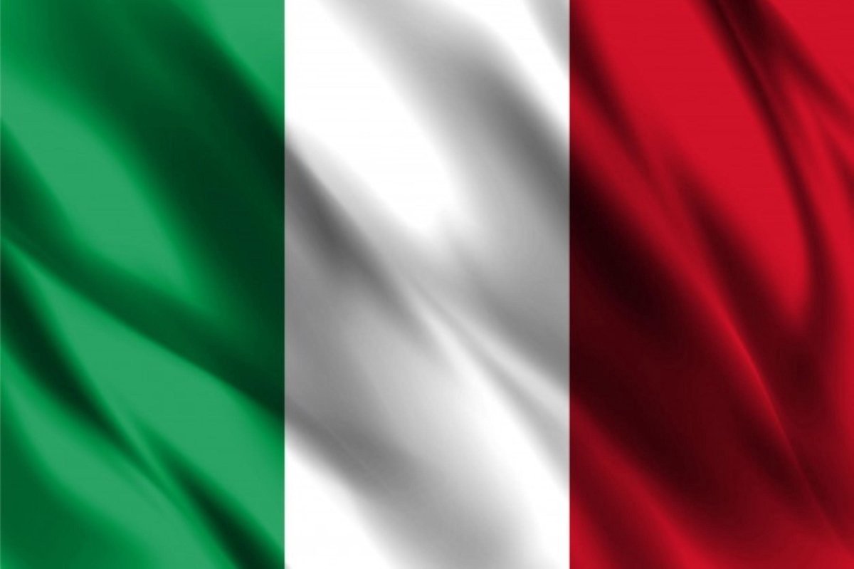 New Age Devi - Originele Italiaanse Vlag 90x150cm - Sterke Kwaliteit - Incl. Bevestigingsringen - Italië Flag