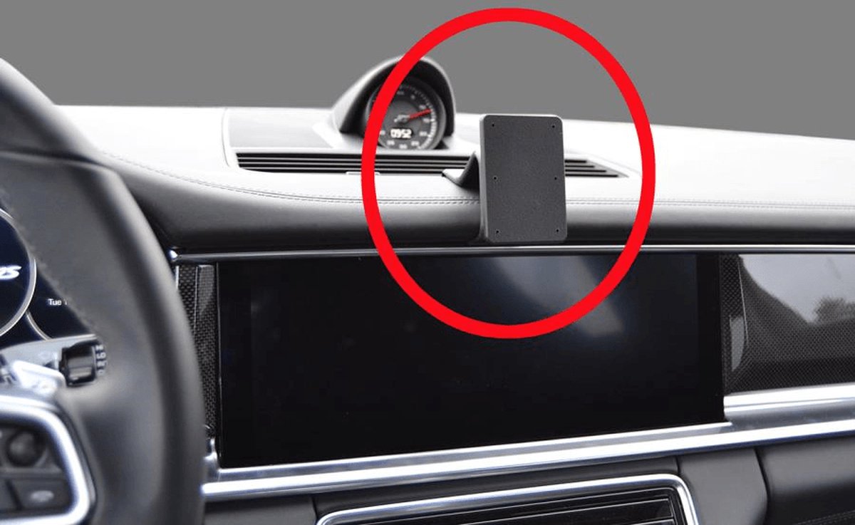 Proclip Porsche Panamera 18- Center mount