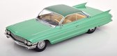 Het 1:18 gegoten model van de Cadillac 62 Coupe Deville uit 1961 in lichtgroen metallic. De fabrikant van het schaalmodel is KK Models. Dit model is alleen online verkrijgbaar